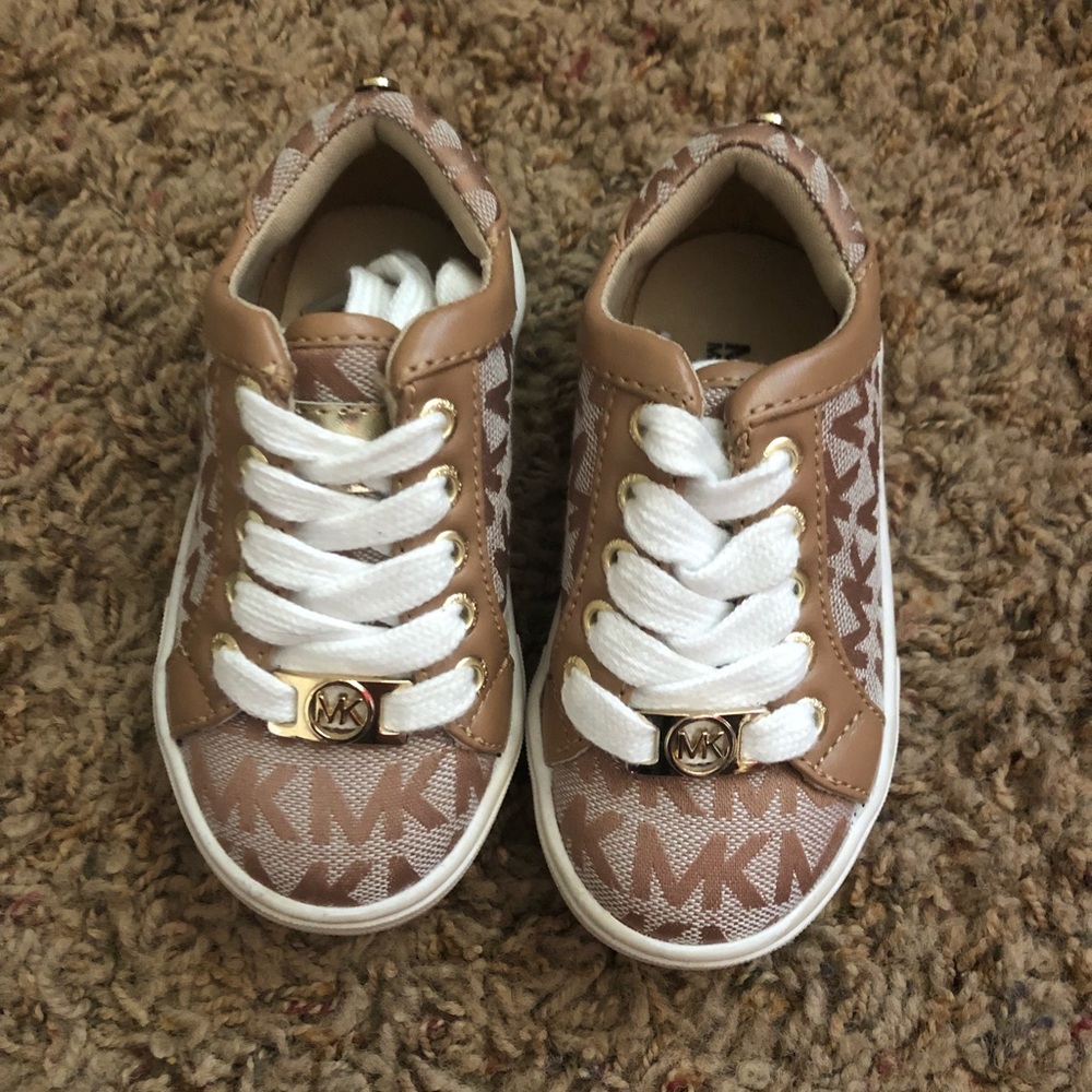 Toddler girls shoes